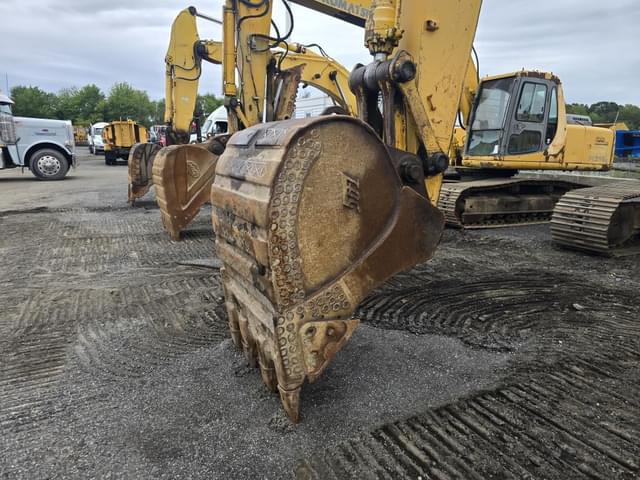 Image of John Deere 270 equipment image 1