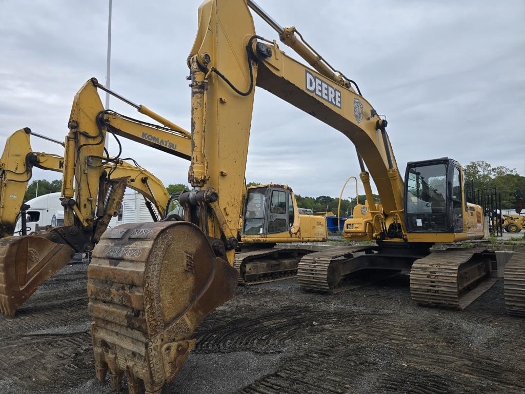 Image of John Deere 270 Primary image