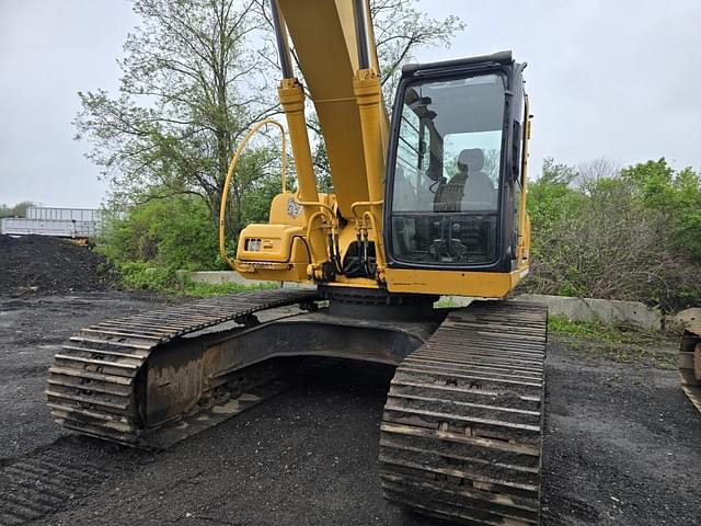 Image of John Deere 270 equipment image 4