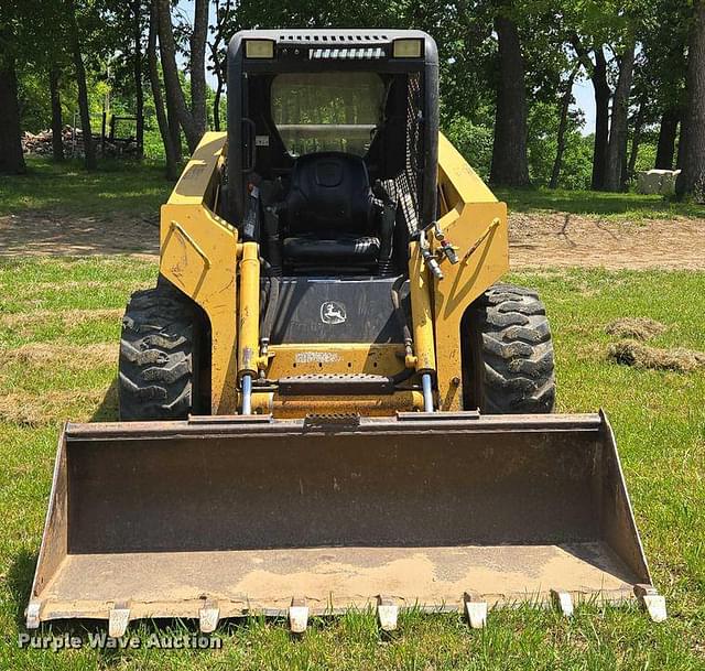 Image of John Deere 270 Series II equipment image 1