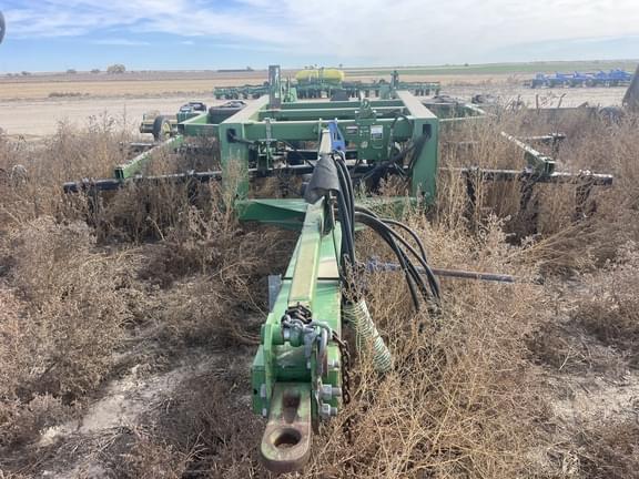 Image of John Deere 2700 Primary image