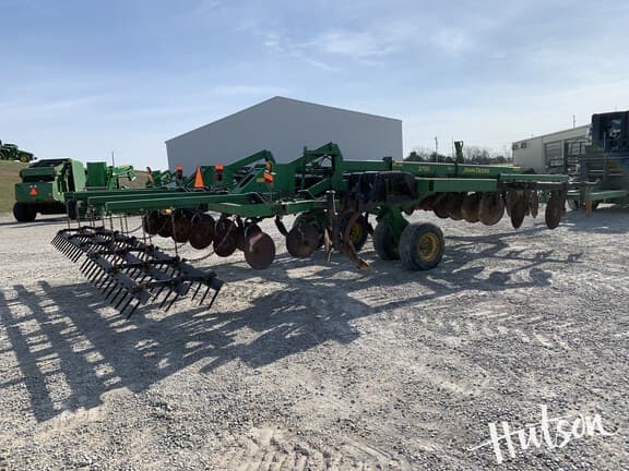 Image of John Deere 2700 equipment image 2