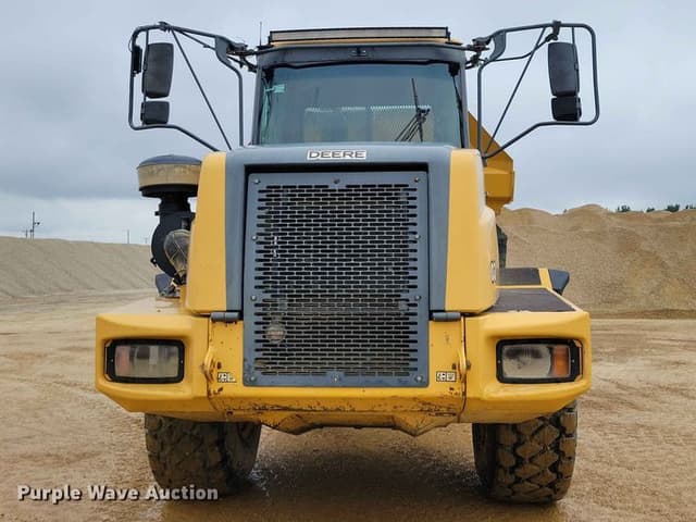 Image of John Deere 300D equipment image 1