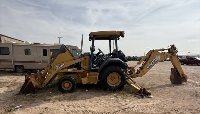 Image of John Deere 310G equipment image 2