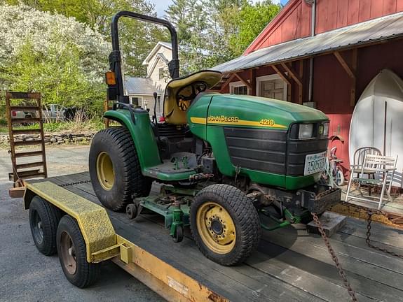 Image of John Deere 4210 equipment image 1