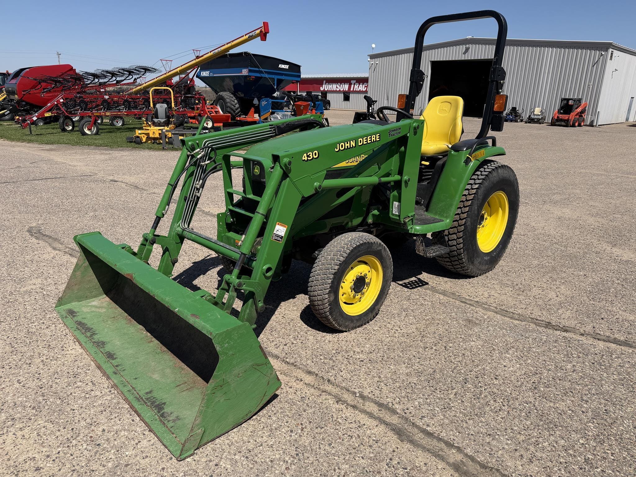 2003 John Deere 4410 Equipment Image0