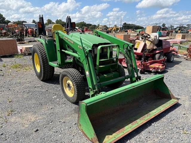 Image of John Deere 4110 equipment image 3