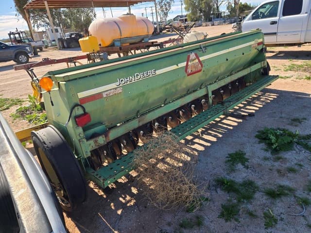 Image of John Deere 450 equipment image 4