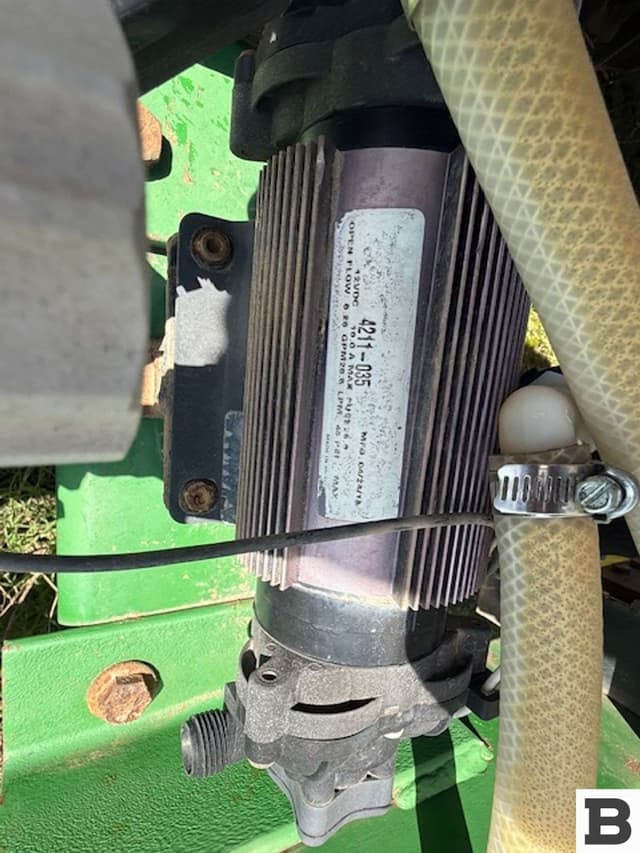 Image of John Deere 455 equipment image 3