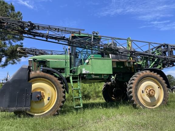 Image of John Deere 4710 Primary image