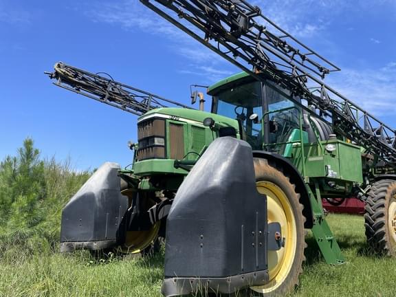 Image of John Deere 4710 equipment image 1