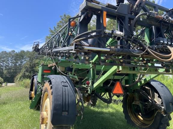 Image of John Deere 4710 equipment image 3