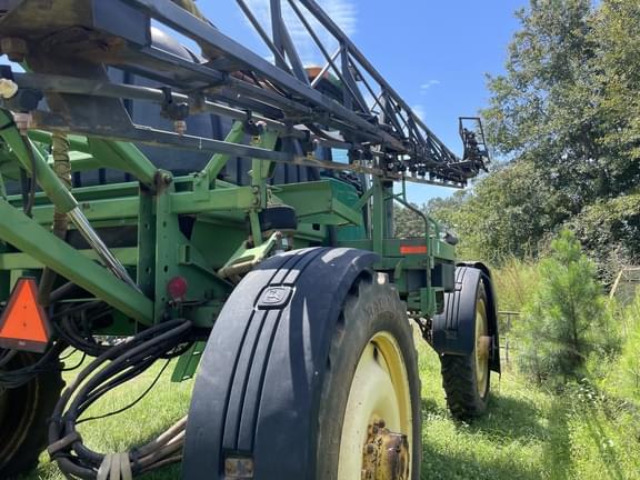 Image of John Deere 4710 equipment image 2