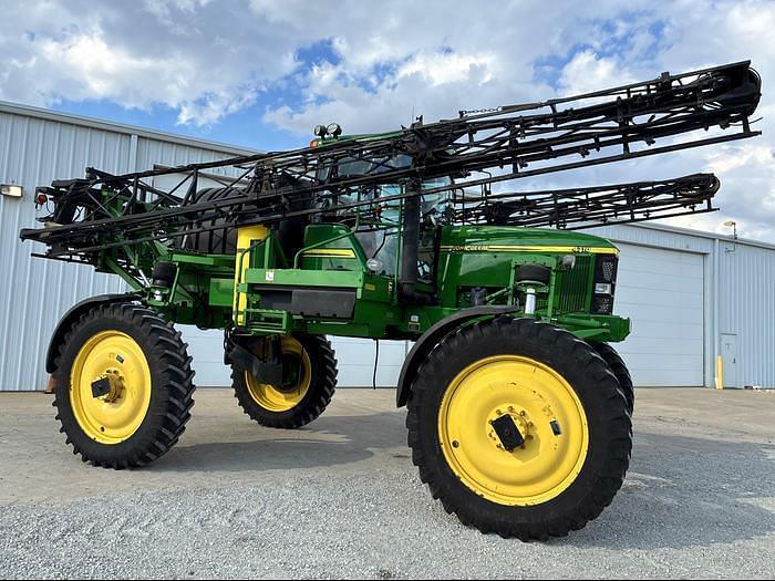 Image of John Deere 4710 Primary image