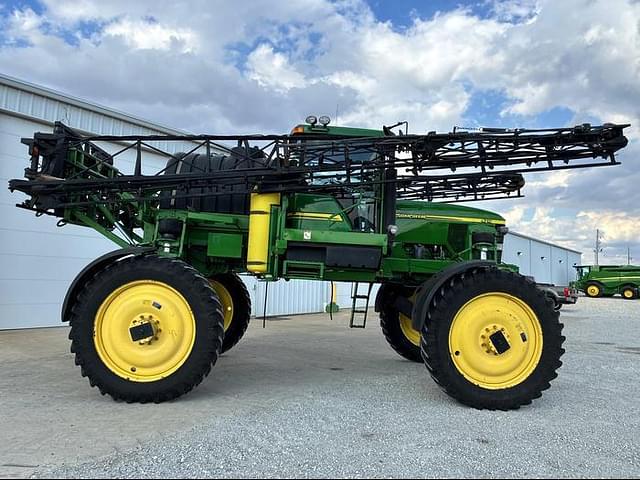 Image of John Deere 4710 equipment image 2