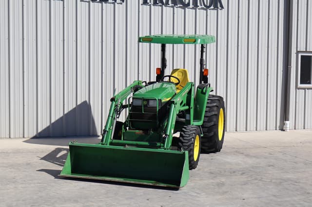 Image of John Deere 4710 equipment image 1