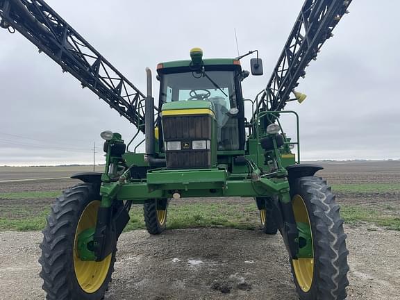 Image of John Deere 4710 equipment image 1