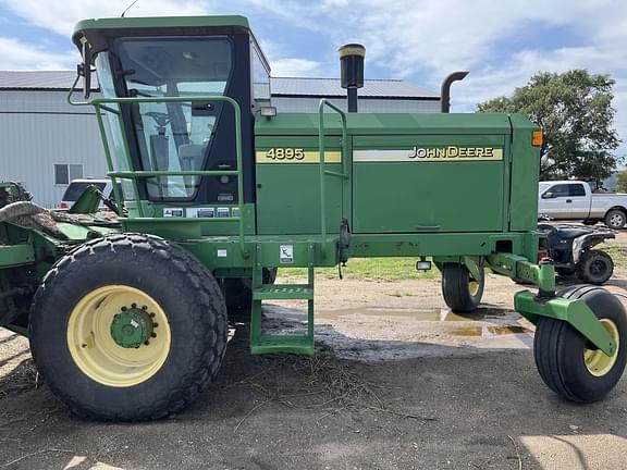 Image of John Deere 4895 equipment image 2