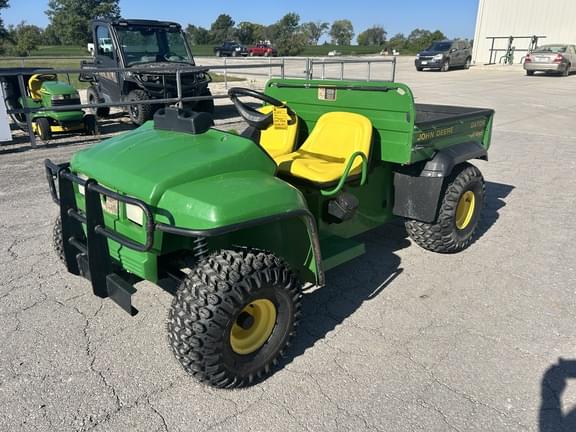 Image of John Deere Gator 4X2 equipment image 1