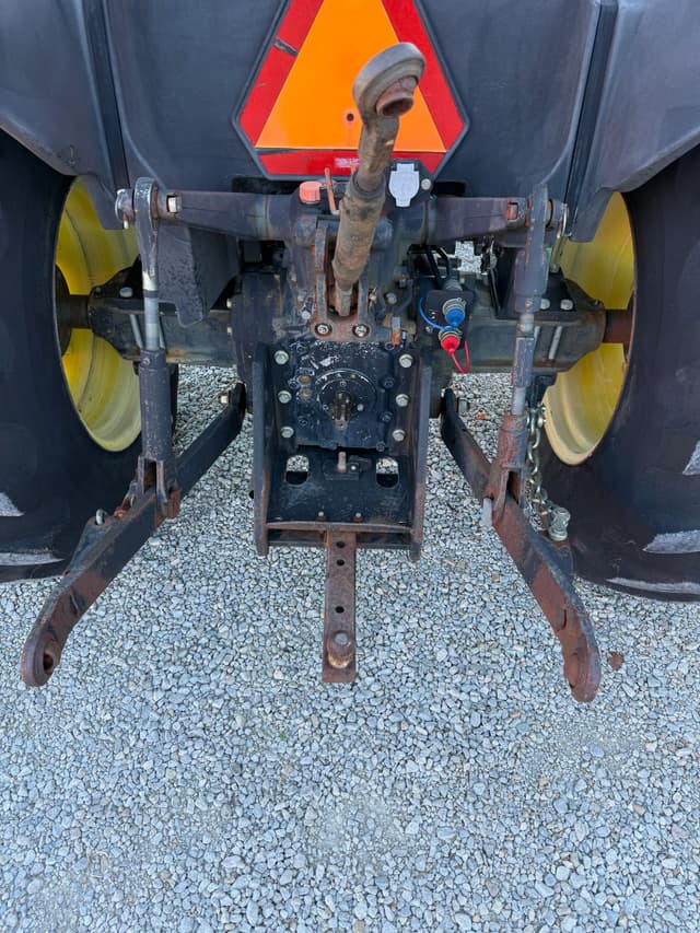 Image of John Deere 5105 equipment image 3