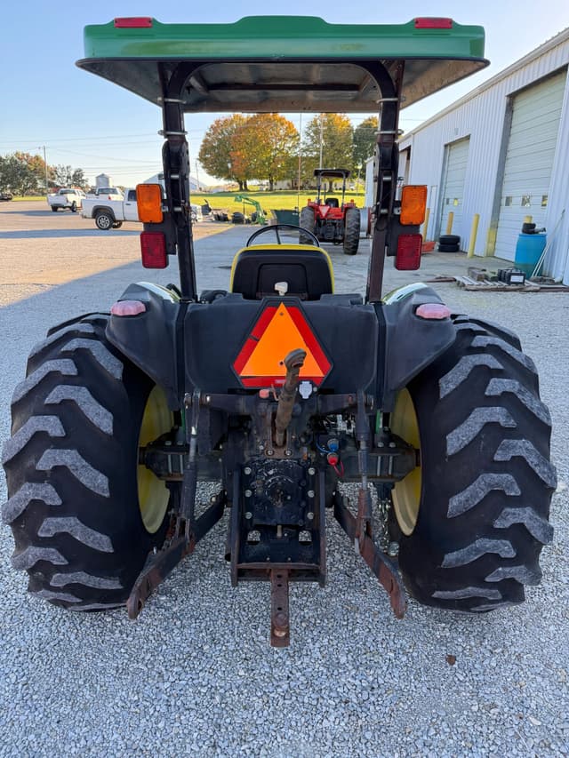 Image of John Deere 5105 equipment image 2