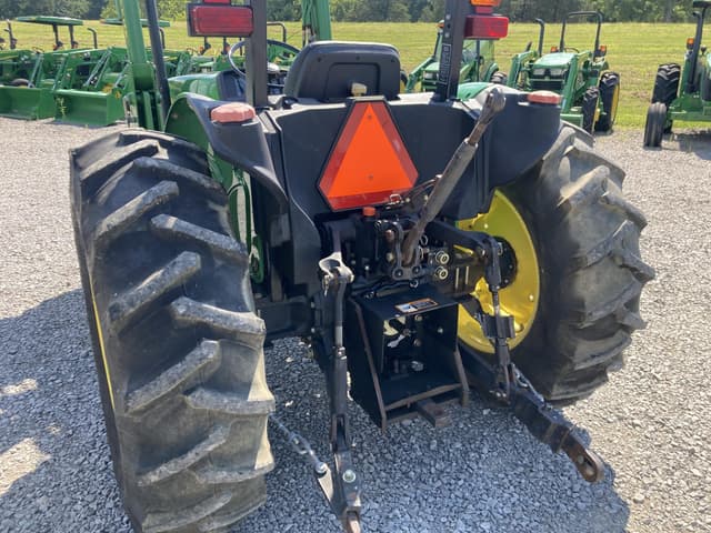 Image of John Deere 5105 equipment image 4