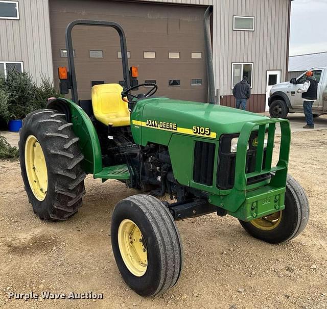 Image of John Deere 5105 equipment image 2