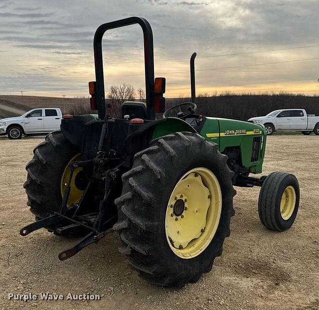 Image of John Deere 5105 equipment image 4