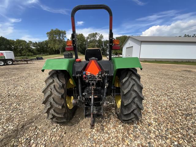 Image of John Deere 5203 equipment image 3