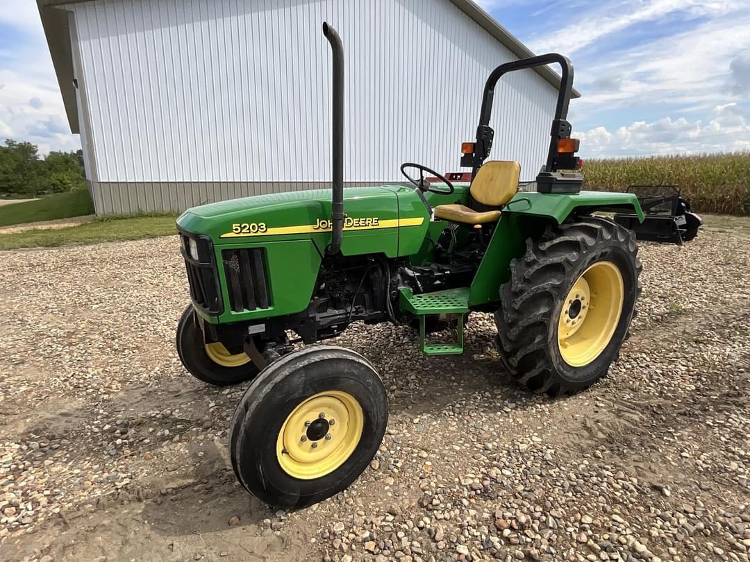 Image of John Deere 5203 Primary image