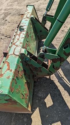 Image of John Deere 5220 equipment image 4