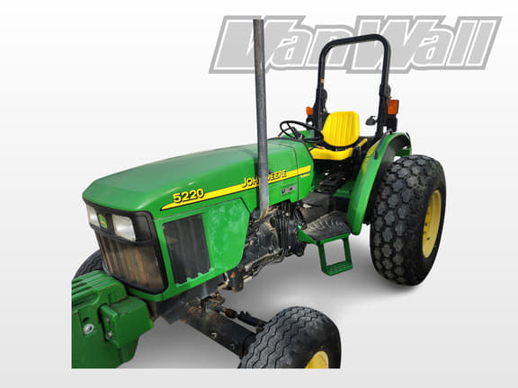 Image of John Deere 5220 Primary image