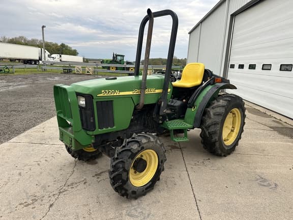 Image of John Deere 5320N equipment image 1