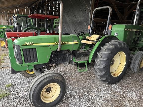 Image of John Deere 5420 equipment image 1