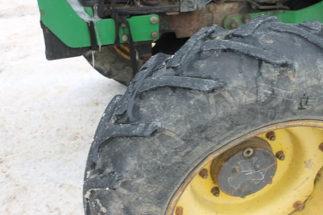 Image of John Deere 5420 equipment image 1