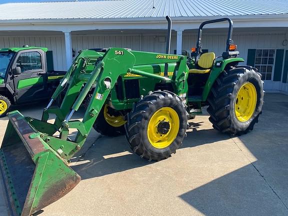 2003 John Deere 5520 Equipment Image0