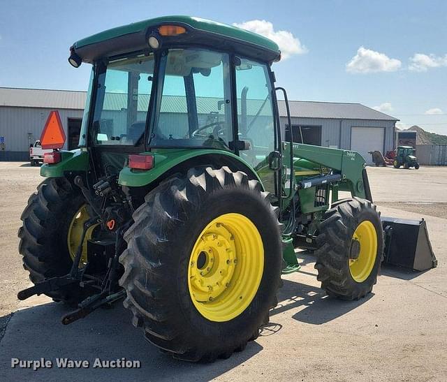 Image of John Deere 5520 equipment image 4