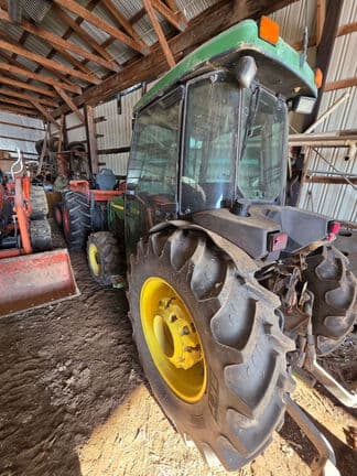 Image of John Deere 5520N equipment image 3