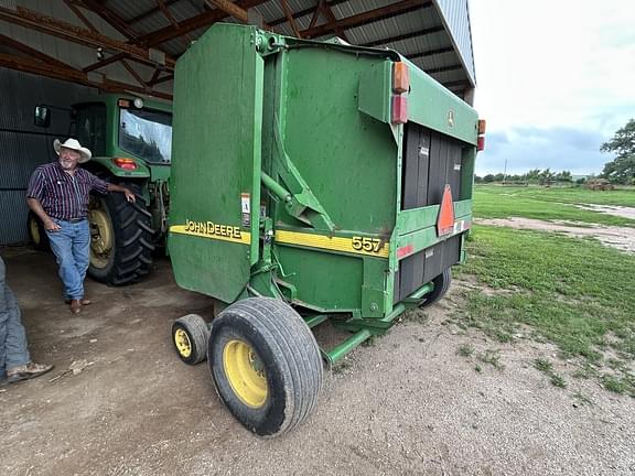 Image of John Deere 557 equipment image 1