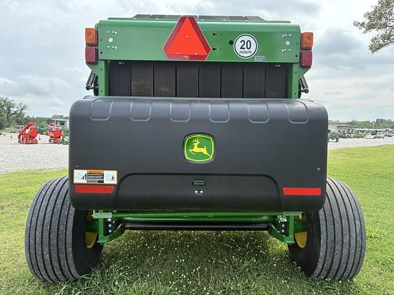 Image of John Deere 560M equipment image 3