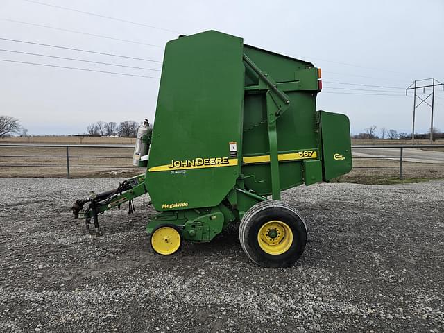 Image of John Deere 567 MegaWide equipment image 2