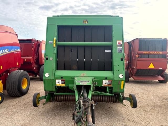 Image of John Deere 567 MegaWide equipment image 1