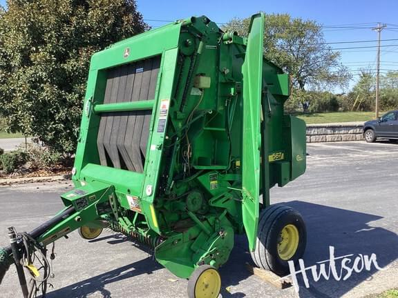 Image of John Deere 567 Silage MegaWide equipment image 2