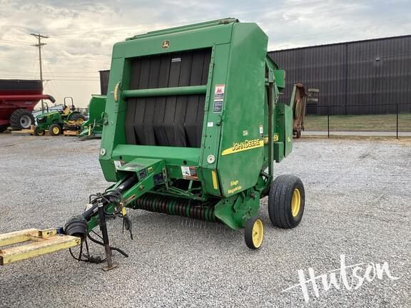 Image of John Deere 567 Silage MegaWide equipment image 1