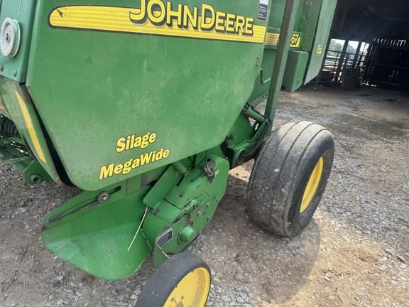 Image of John Deere 567 Silage MegaWide equipment image 2