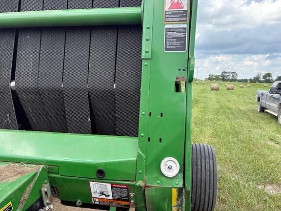 Image of John Deere 567 MegaWide equipment image 2