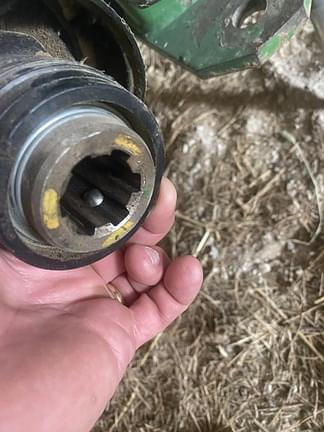 Image of John Deere 567 MegaWide equipment image 1