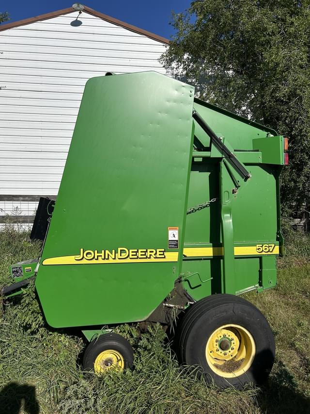 Image of John Deere 567 equipment image 1