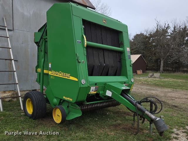 Image of John Deere 567 MegaWide equipment image 2