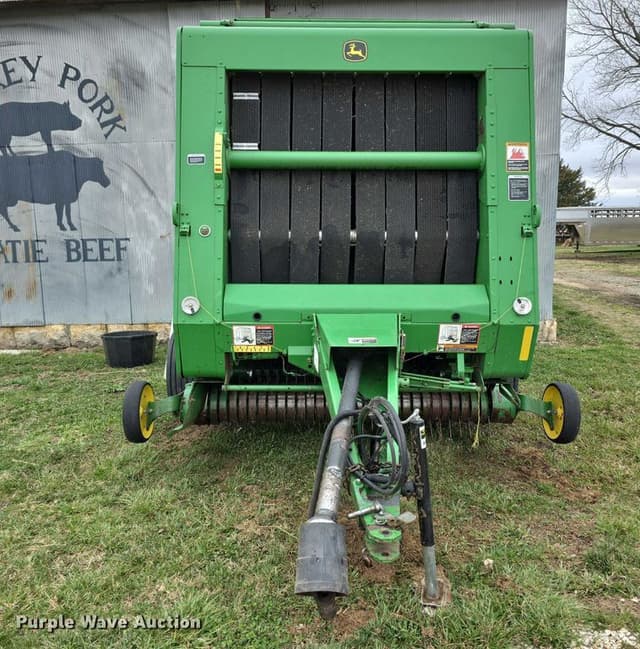 Image of John Deere 567 MegaWide equipment image 1